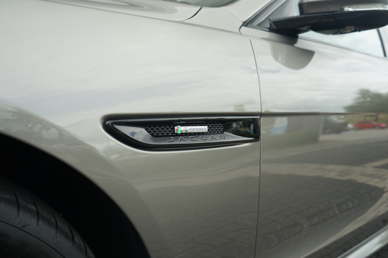 Jaguar XF Sportbrake 2.0t R-Sport | Panoramadak | Voorstoele — photo 12