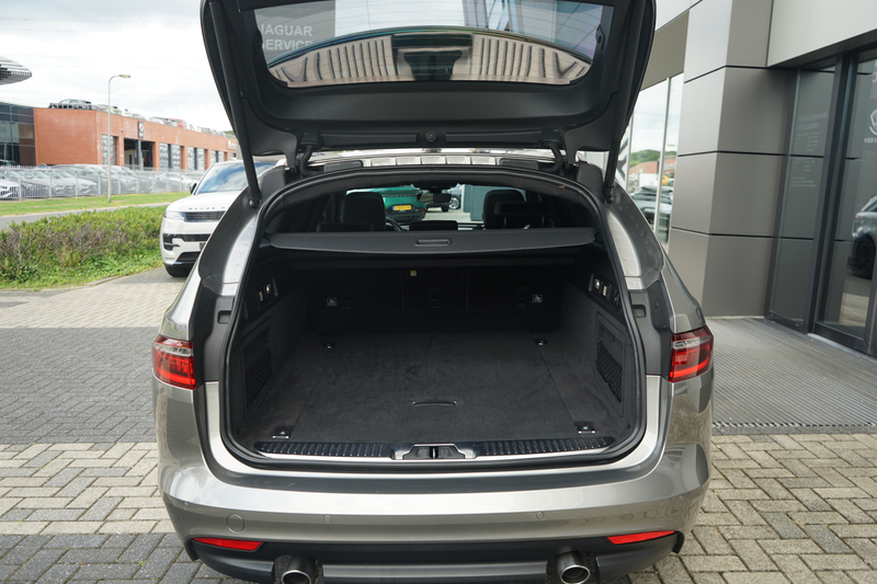 Jaguar XF Sportbrake 2.0t R-Sport | Panoramadak | Voorstoele — photo 28