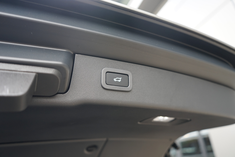 Jaguar XF Sportbrake 2.0t R-Sport | Panoramadak | Voorstoele — photo 29