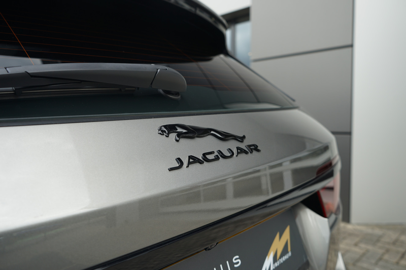 Jaguar XF Sportbrake 2.0t R-Sport | Panoramadak | Voorstoele — photo 30