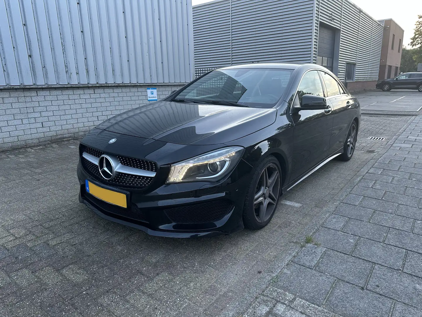 Mercedes-Benz CLA 180 AMG |Navi|LED|Alcantara|PDC|MFS Чорний - 1