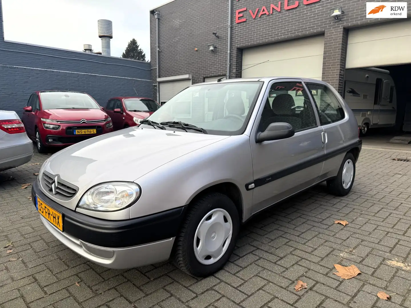Citroen SAXO 1.4i SX Automaat !!! Grau - 1