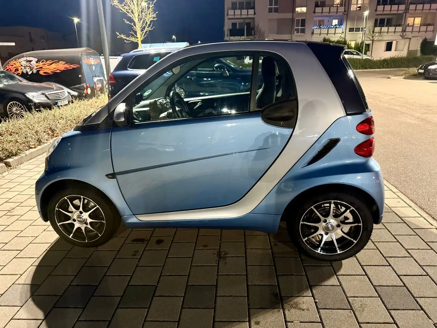 smart forTwo coupe Micro Hybrid Drive Pano-ATM 90 TKM Blau - 2