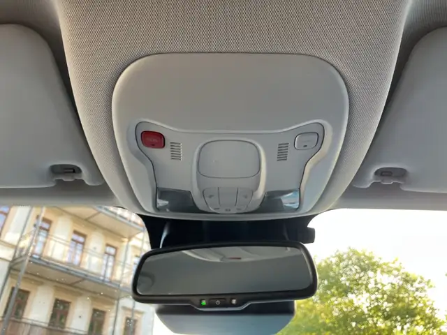 Jeep Renegade view 27