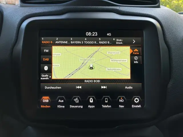 Jeep Renegade view 17