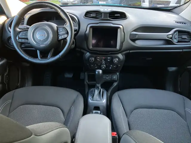 Jeep Renegade view 14