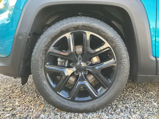 Jeep Renegade view 13