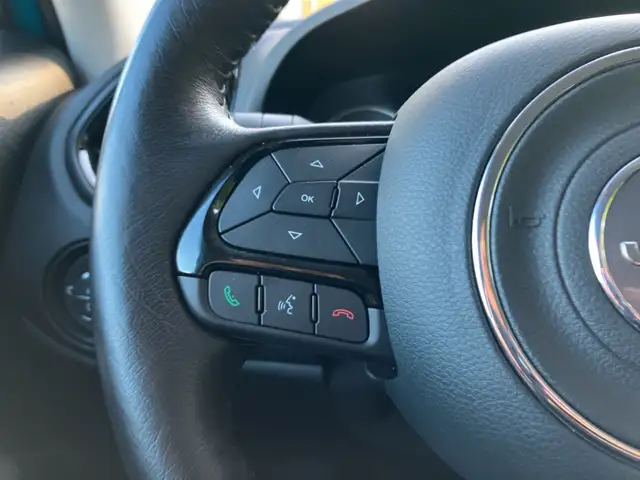Jeep Renegade view 22
