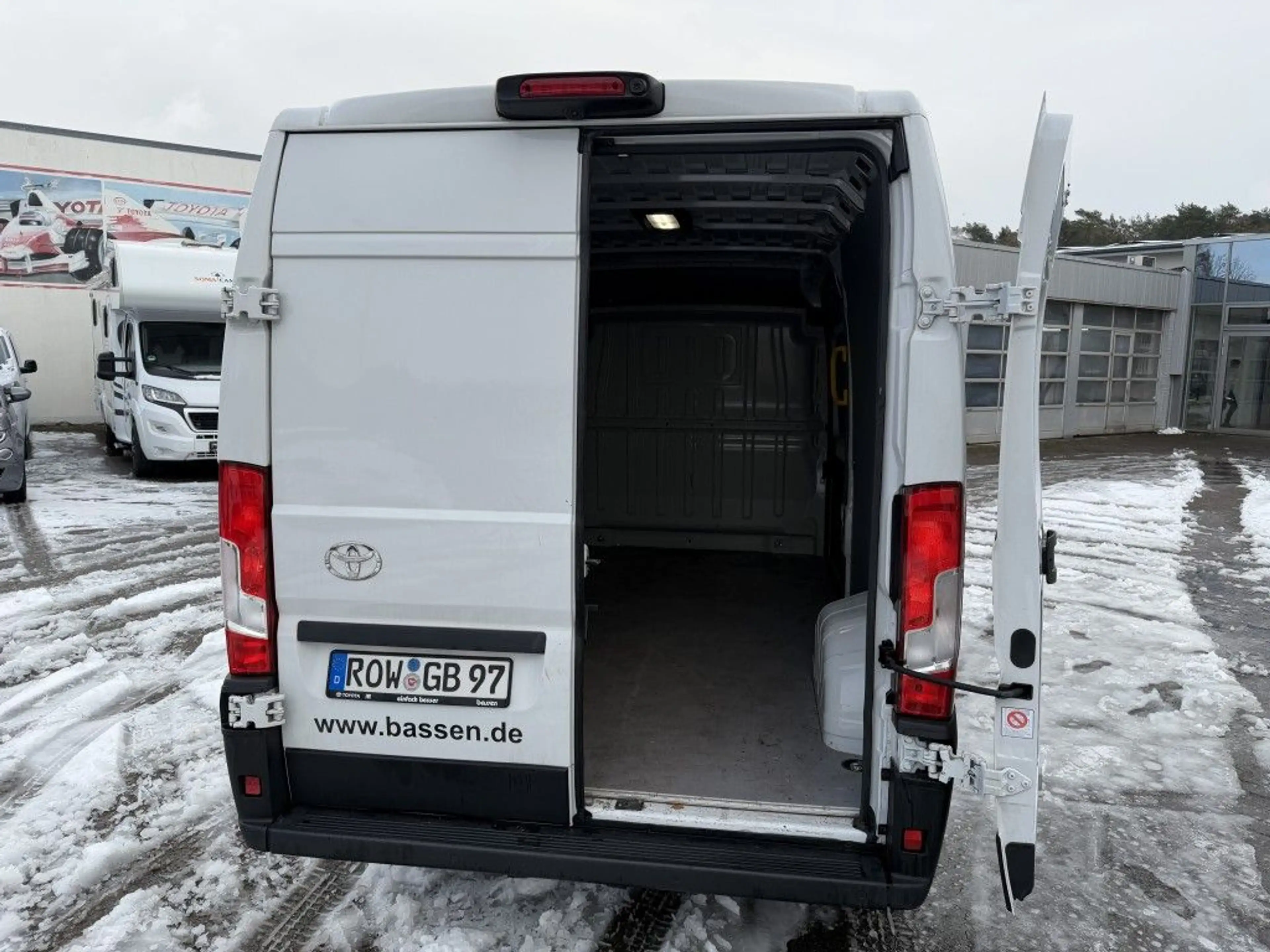 Toyota Proace Max 2.2-l-D 35 L3H2 Meister — photo 9