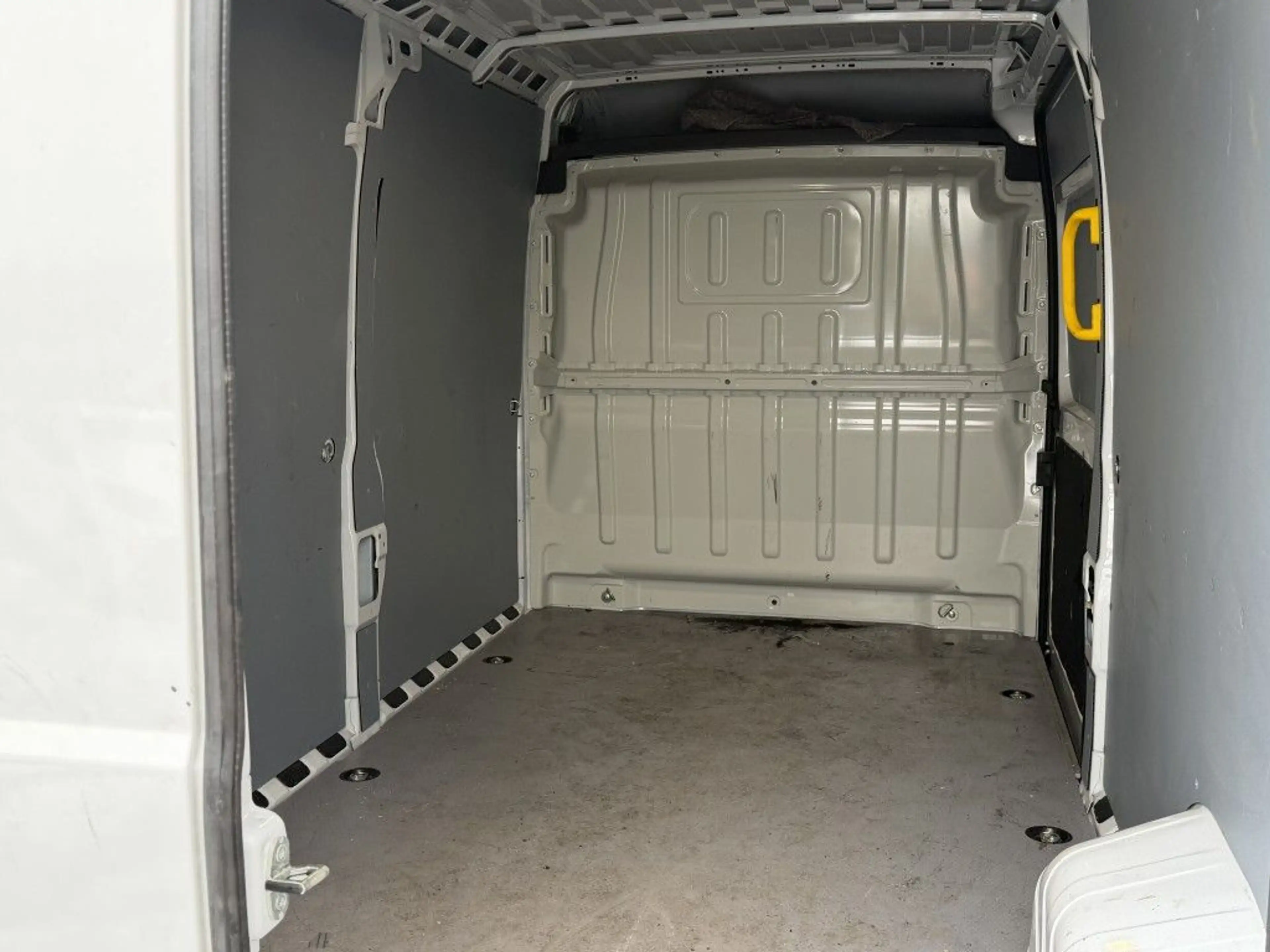 Toyota Proace Max 2.2-l-D 35 L3H2 Meister — photo 10