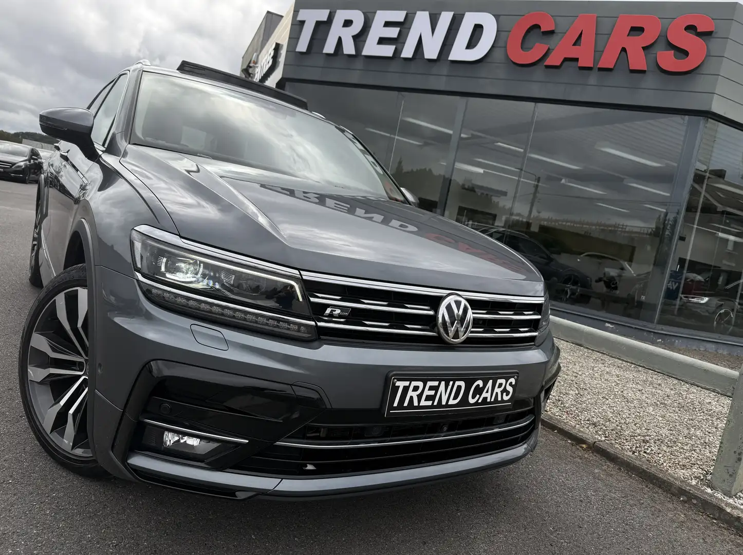 Volkswagen Tiguan Allspace 2.0TDi DSG PLATINIUM R-LINE CAM.360 PANORA VIRTUAL Gris - 1