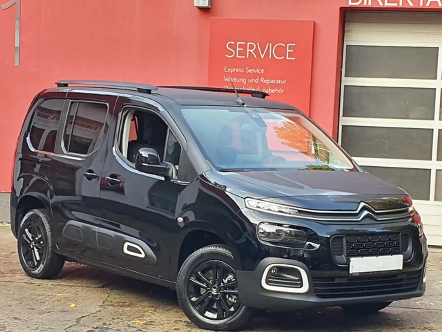 Citroen Berlingo PT130 EAT8 KEIN MPV *Kamera*Klimaautomatik* Negro - 2