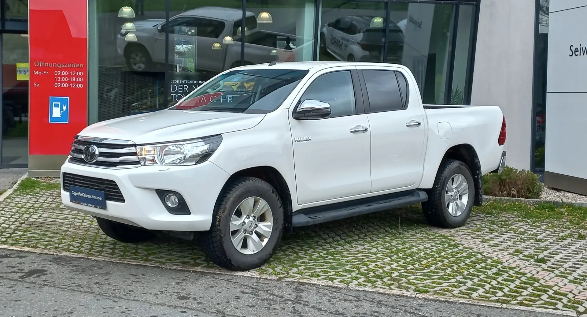Toyota Hilux 2,4D-4D D/C Active Automatik Beyaz - 1