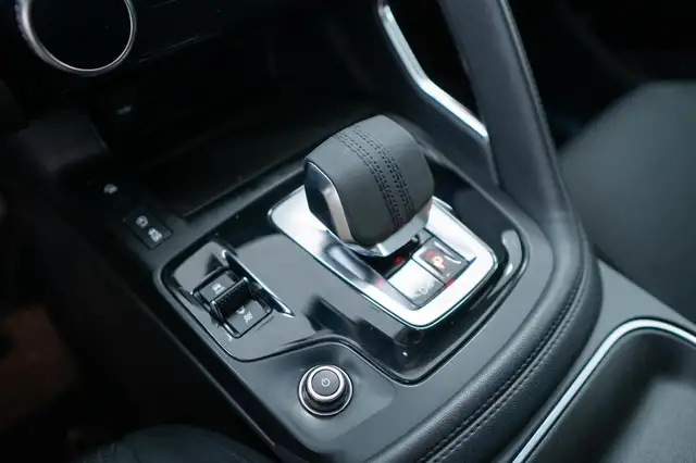 Jaguar E-Pace view 11