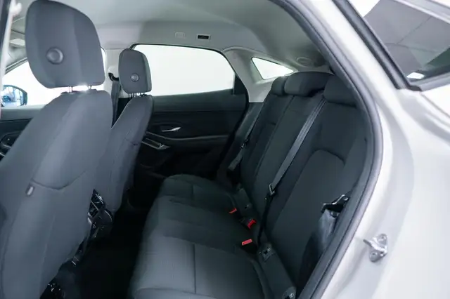 Jaguar E-Pace view 8