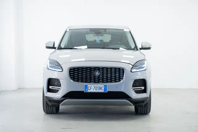 Jaguar E-Pace view 4