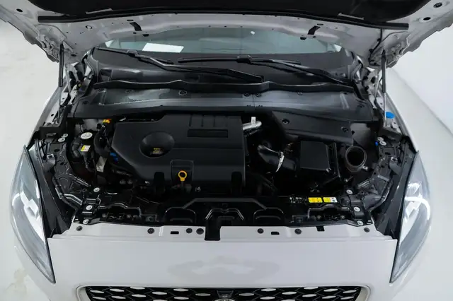 Jaguar E-Pace view 14