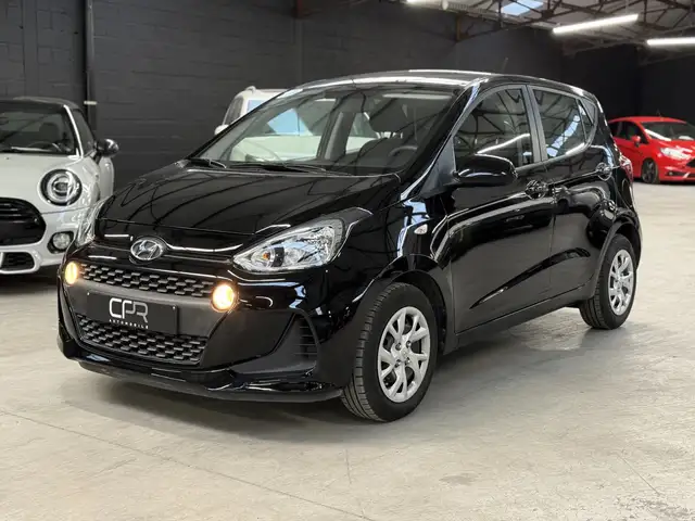 Hyundai i10 1.0i * 12/2017 * 1ER PROP * CLIM * RADIO * GARANTI