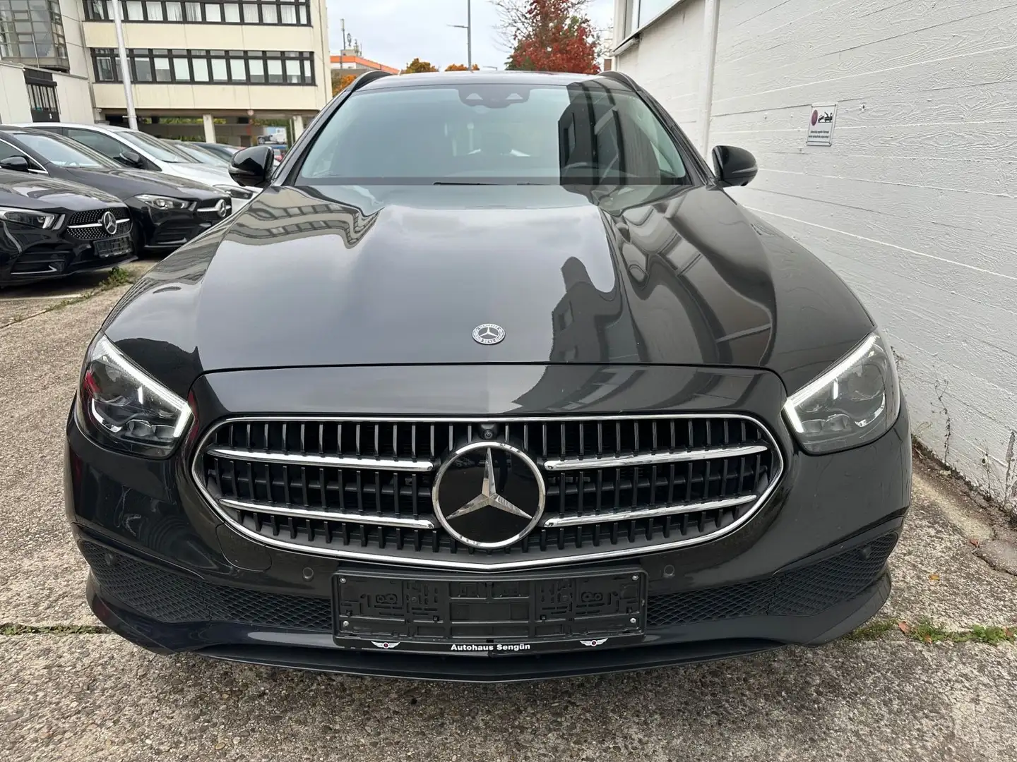 Mercedes-Benz E 300 de 4Matic GSD 360-Kamera  Multibeam Grau - 1