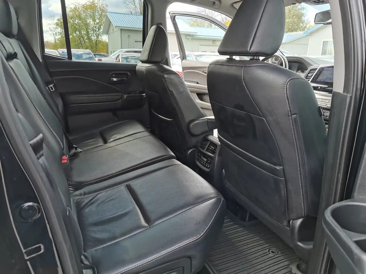 Honda Ridgeline photo Honda Ridgeline