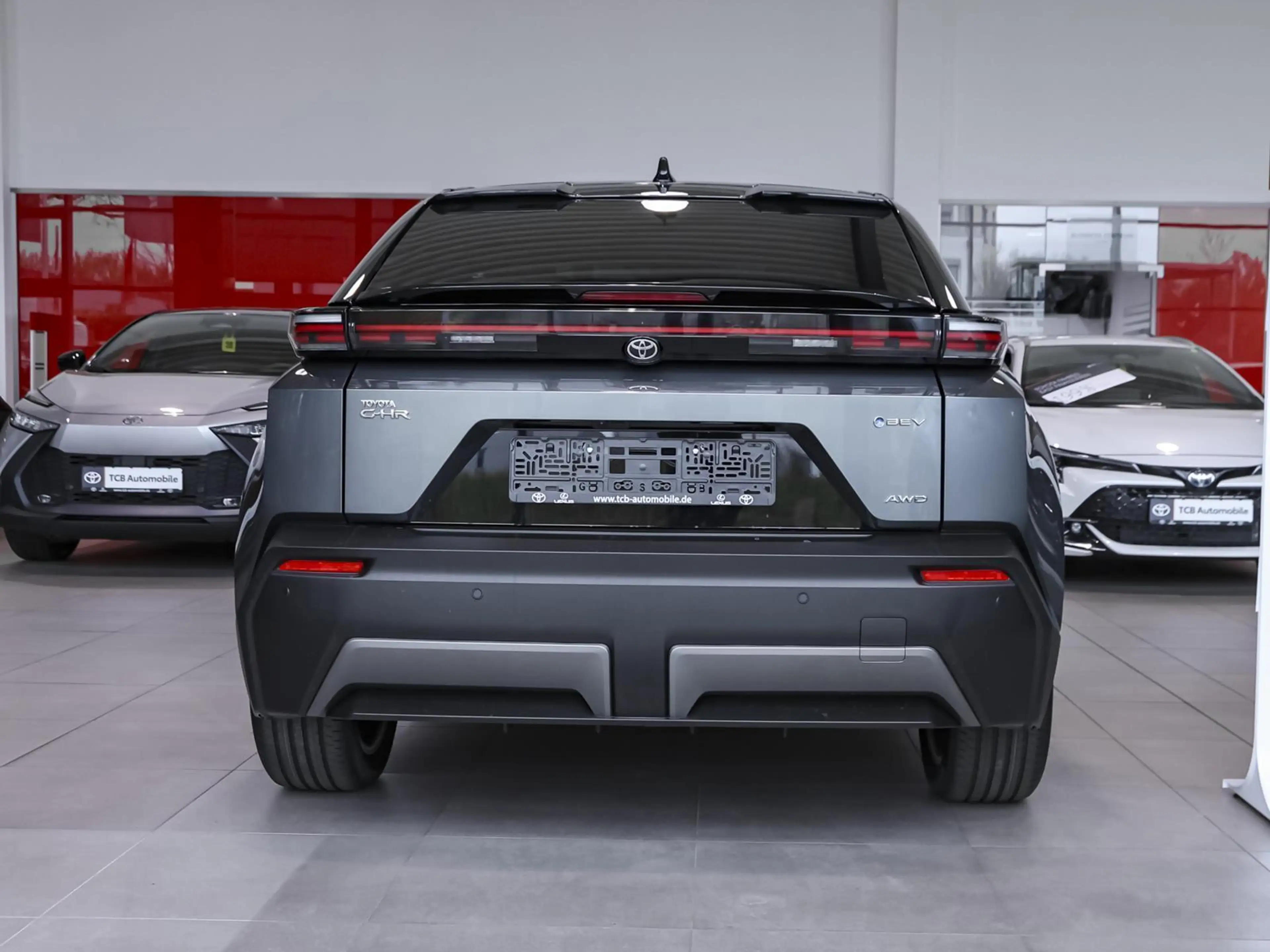 Toyota C-HR + BEV 4x4 Lounge Sky & Sound Paket — photo 4