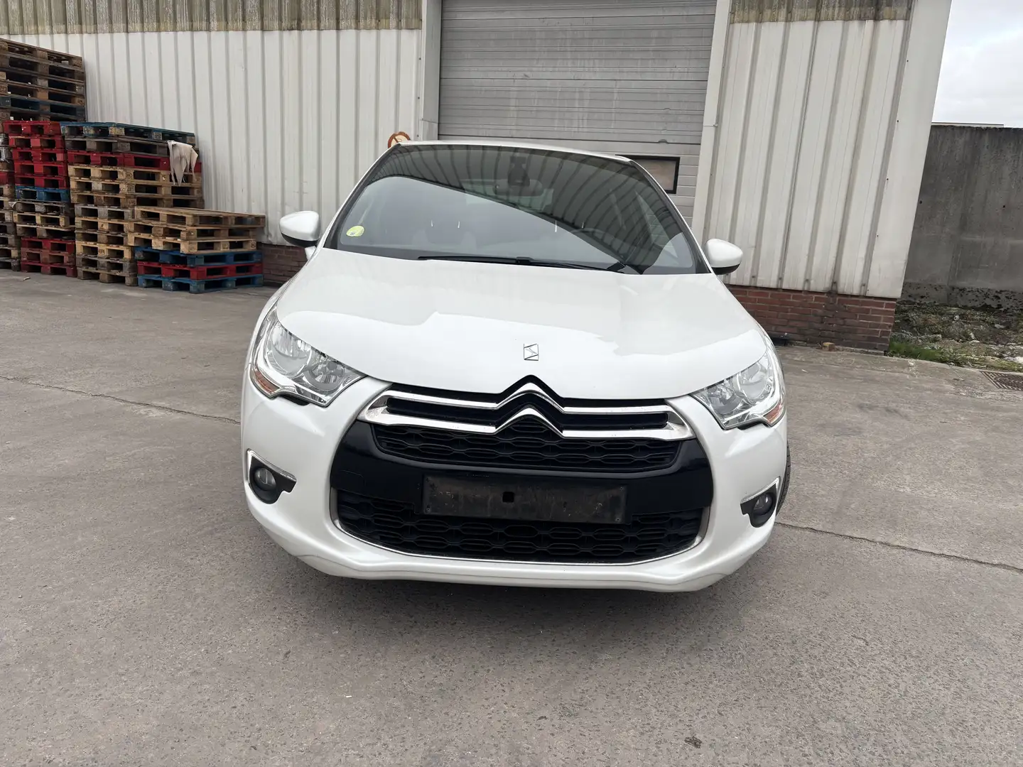 Citroen DS4 1.6 e-HDi Business GPS Plus Bílá - 1
