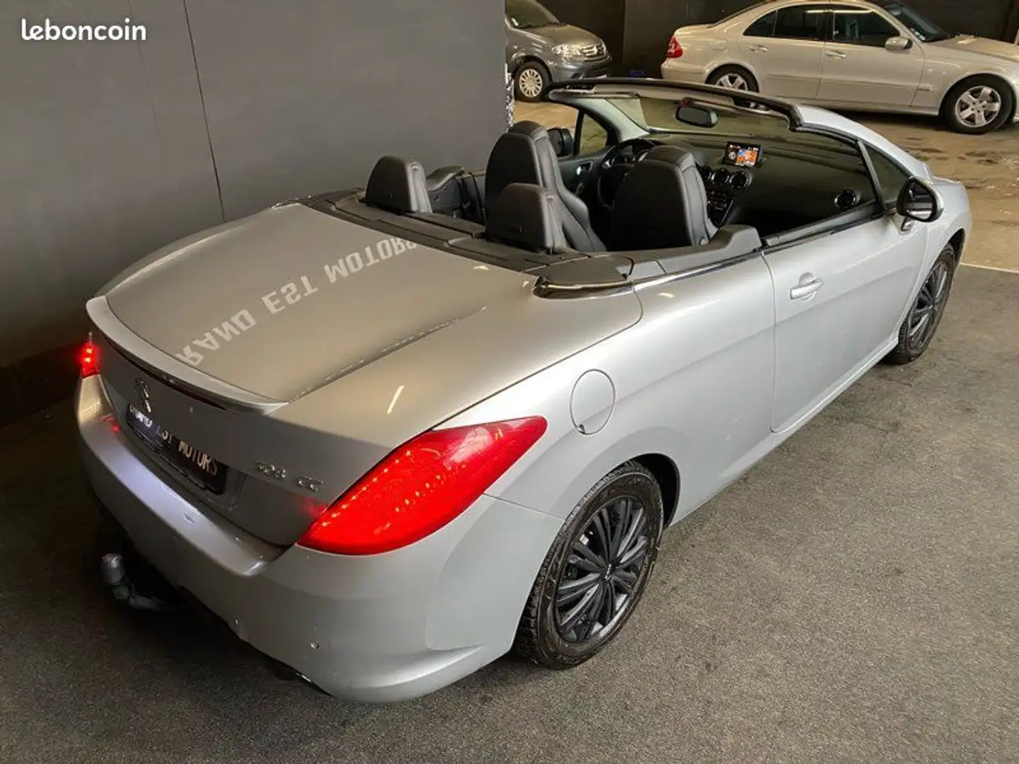 Peugeot 308 2.0 HDI ALLURE (163cv) carnet d’entretien complet distribution à jour GPS sièges chauffants et ventilés garantie - Gris - 2