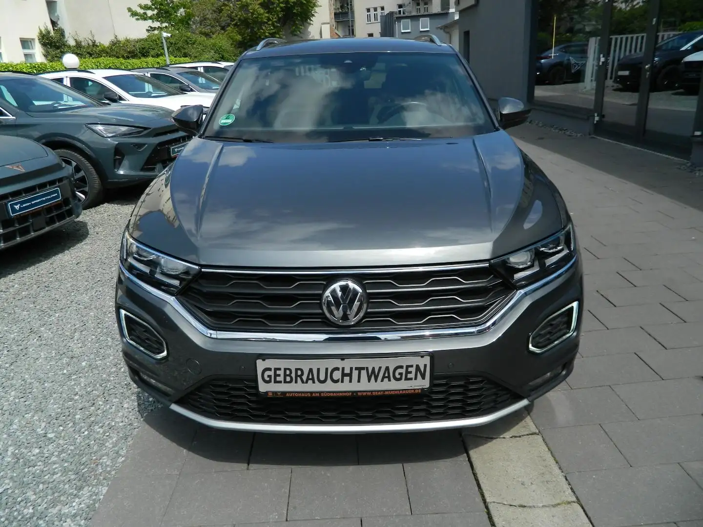 Volkswagen T-Roc Sport 2.0 TSI DSG 4D Sitzheiz/FahrassistPlus Grijs - 2