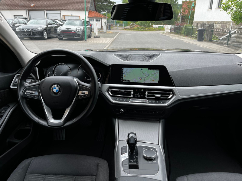 BMW 318 dA Tour LED Navi Shz PDC LM Business — photo 9
