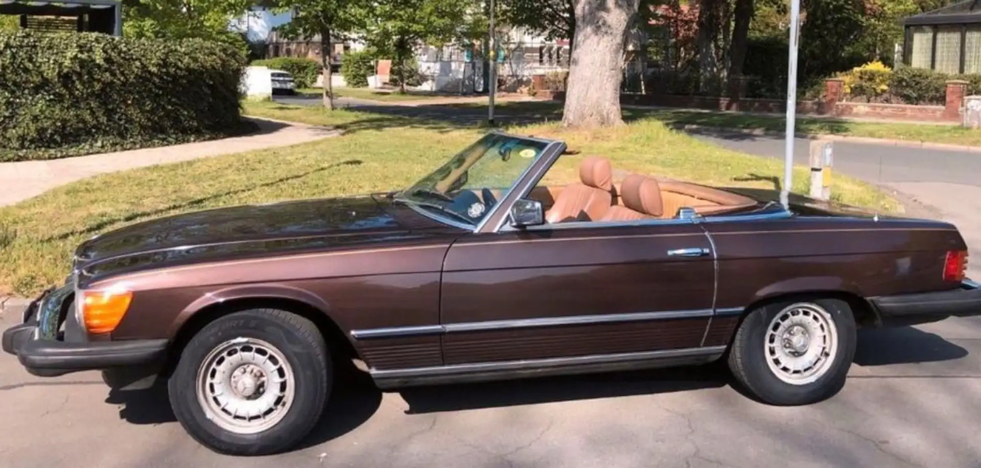 Mercedes-Benz SL 380 Cabrio Bruin - 1