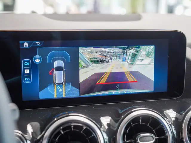 Mercedes-Benz Gla view 22