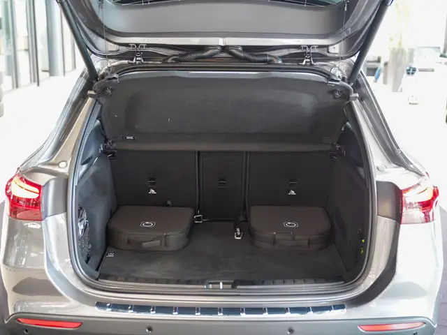 Mercedes-Benz Gla view 5