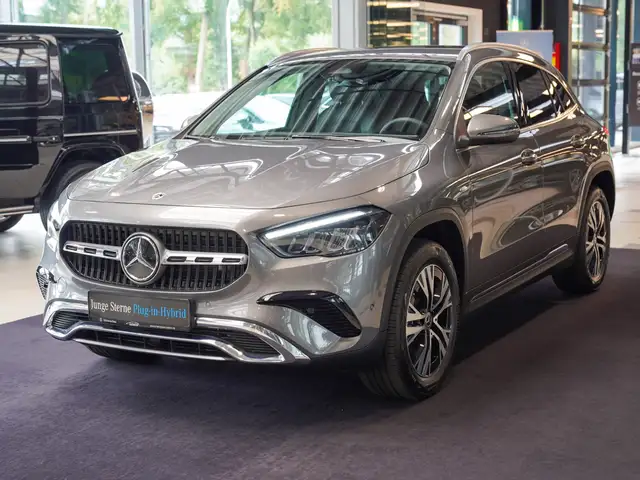 Mercedes-Benz Gla view 8