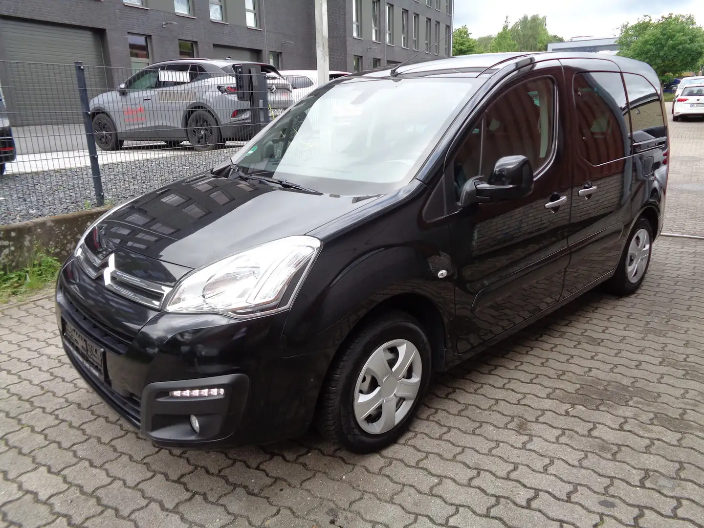 Citroen Berlingo 1.6 HDi Selection, PDC, SHZ, AHK Noir - 2