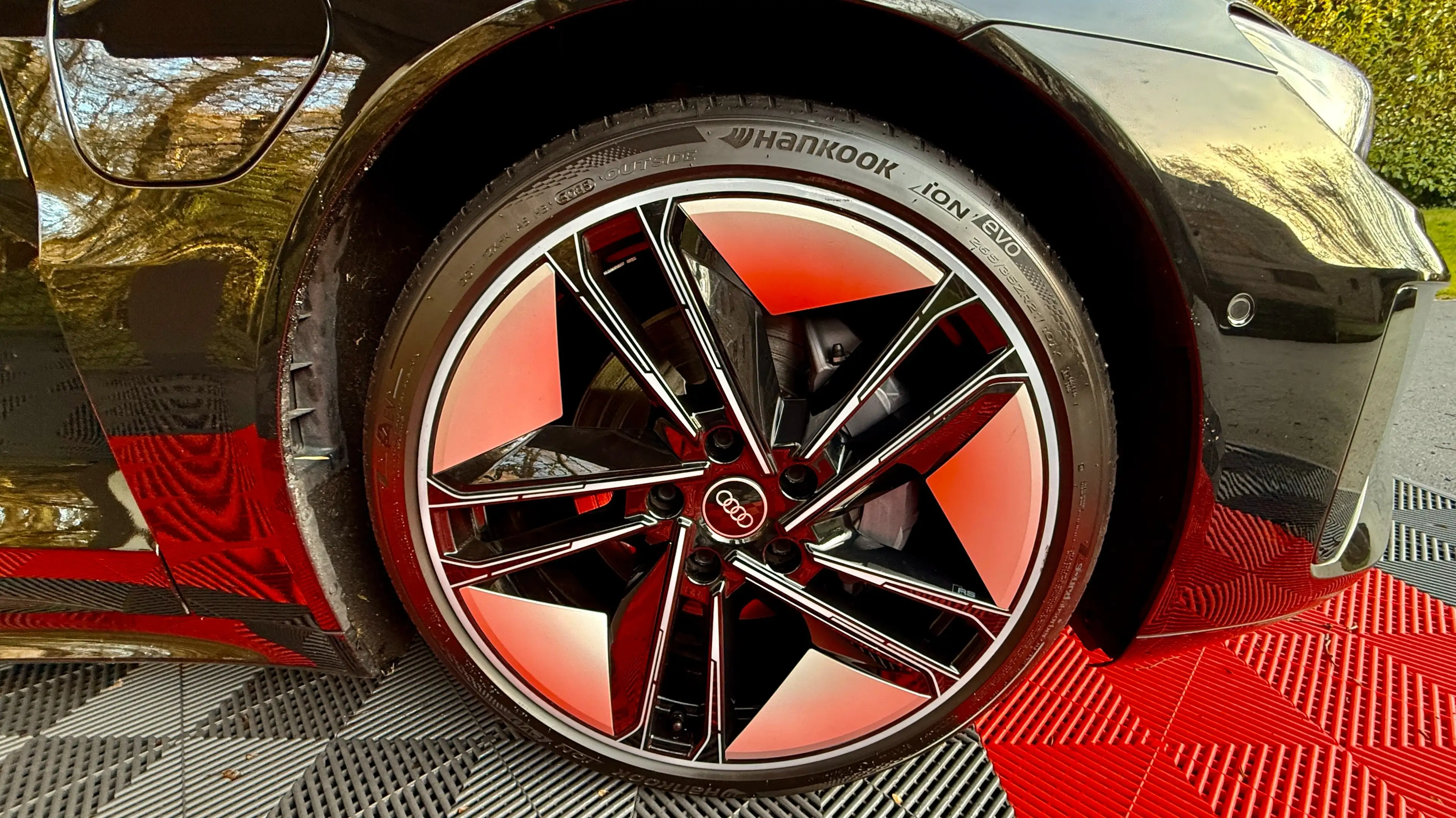 Audi e-tron GT MEGA FULL /Garantie 1 An / 1 pro Belge/ Histrique — photo 13