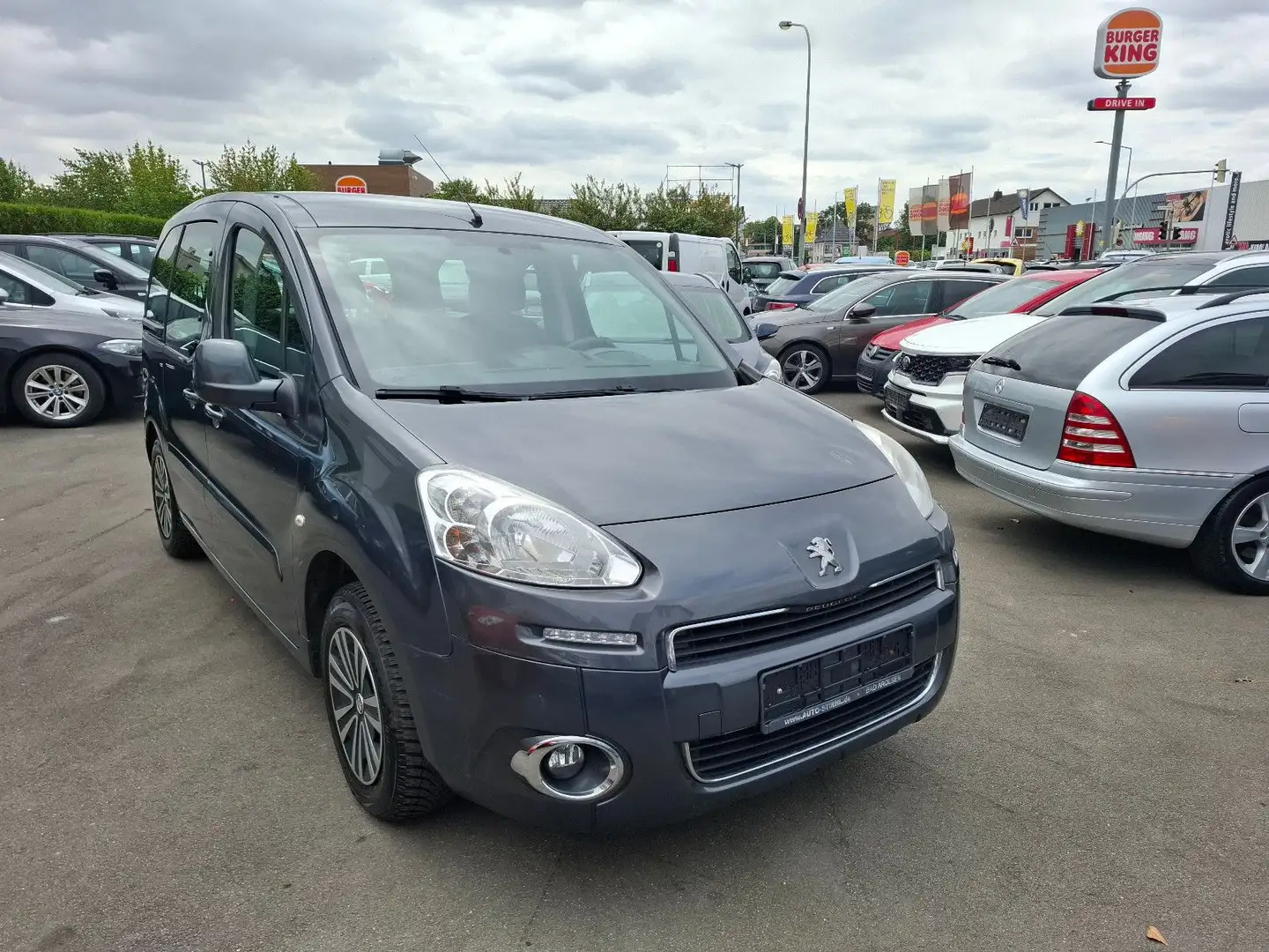 Peugeot Partner Tepee Active Gris - 1