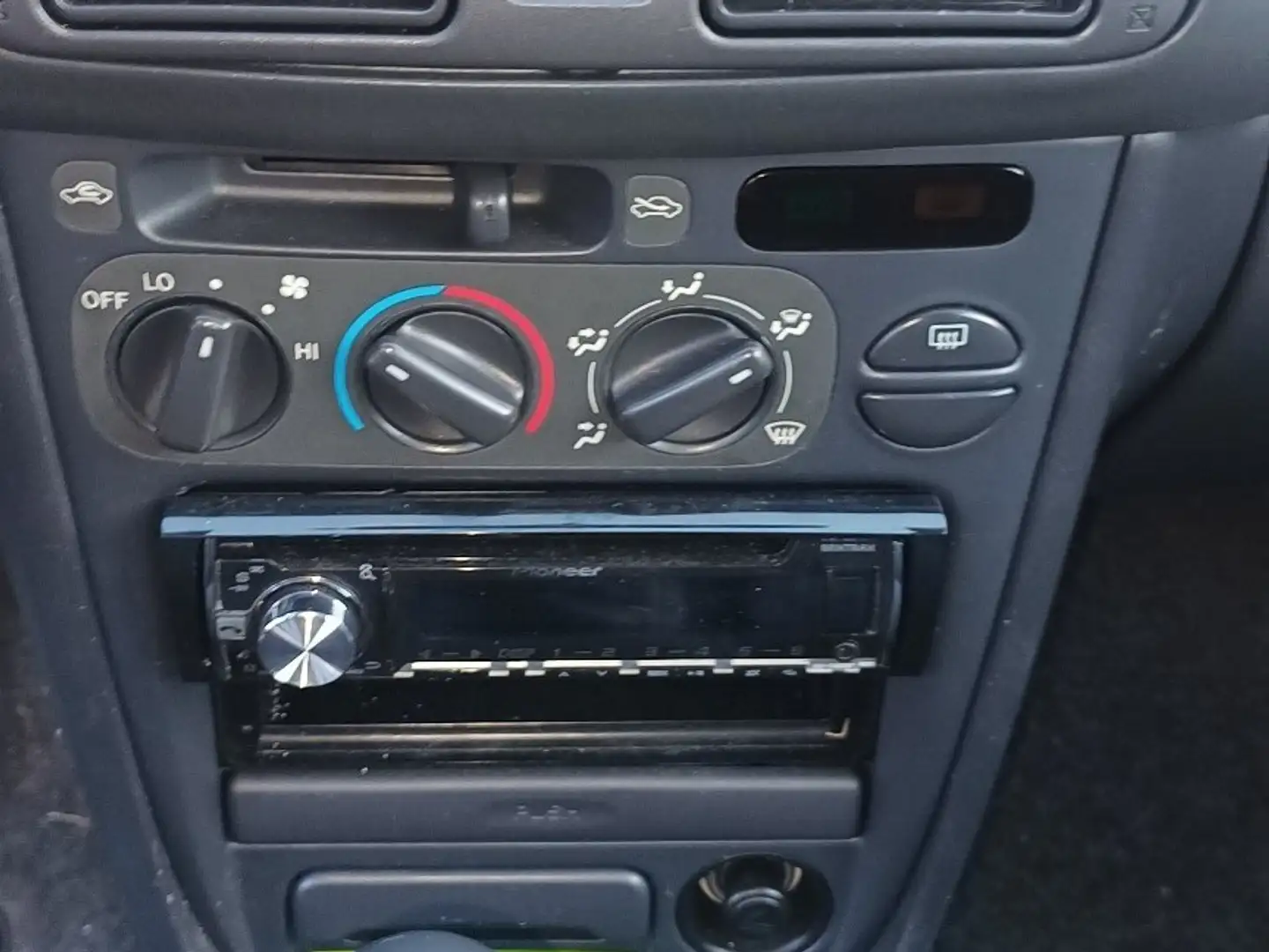 Toyota Corolla 1.4 VVT-i Terra Gri - 2