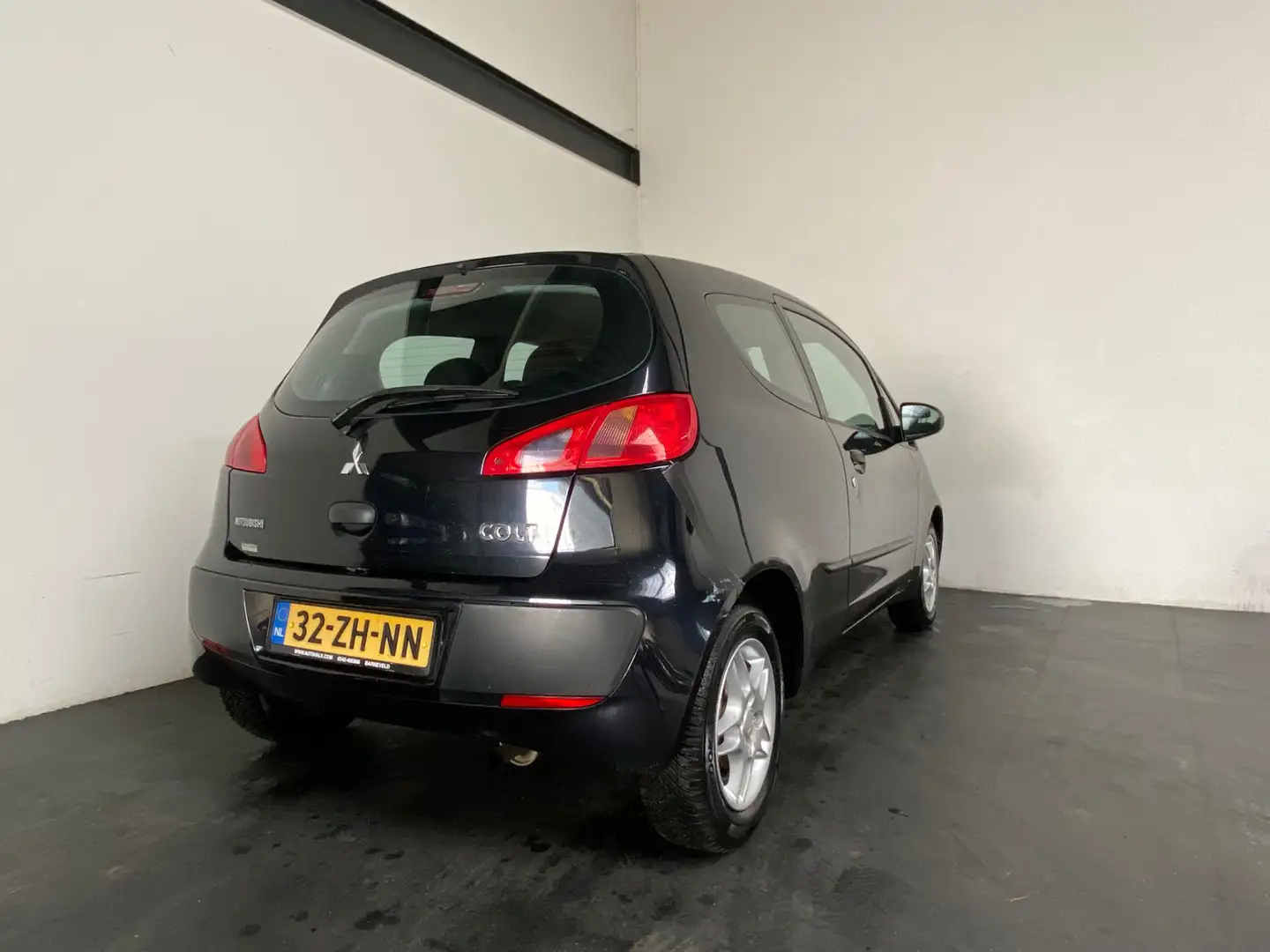 Mitsubishi Colt 1.1 Incharge Negru - 2