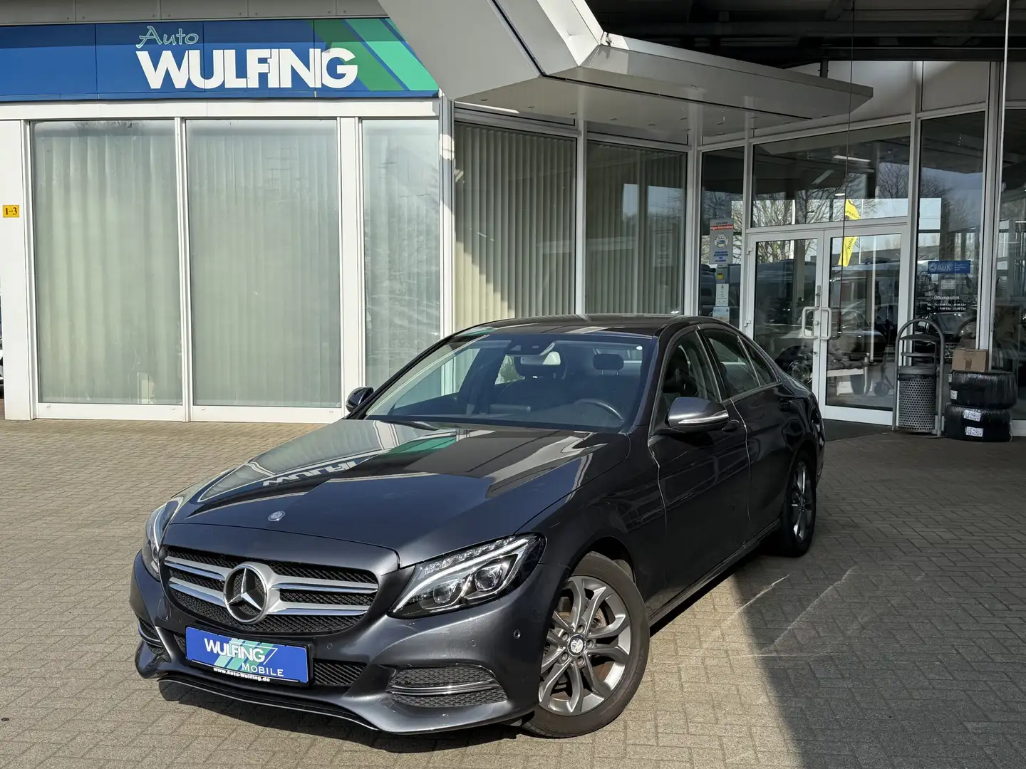 Mercedes-Benz C 180 Lim. Avantgarde Autom. AHK Navi LED-SW Gris - 1