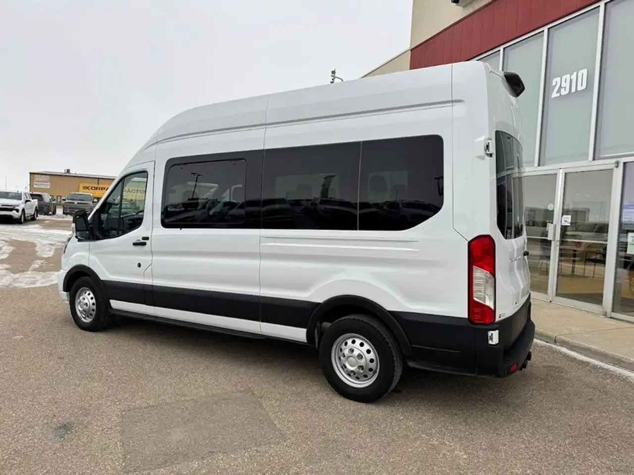 Ford Transit Passenger Wagon снимка Ford Transit Passenger Wagon