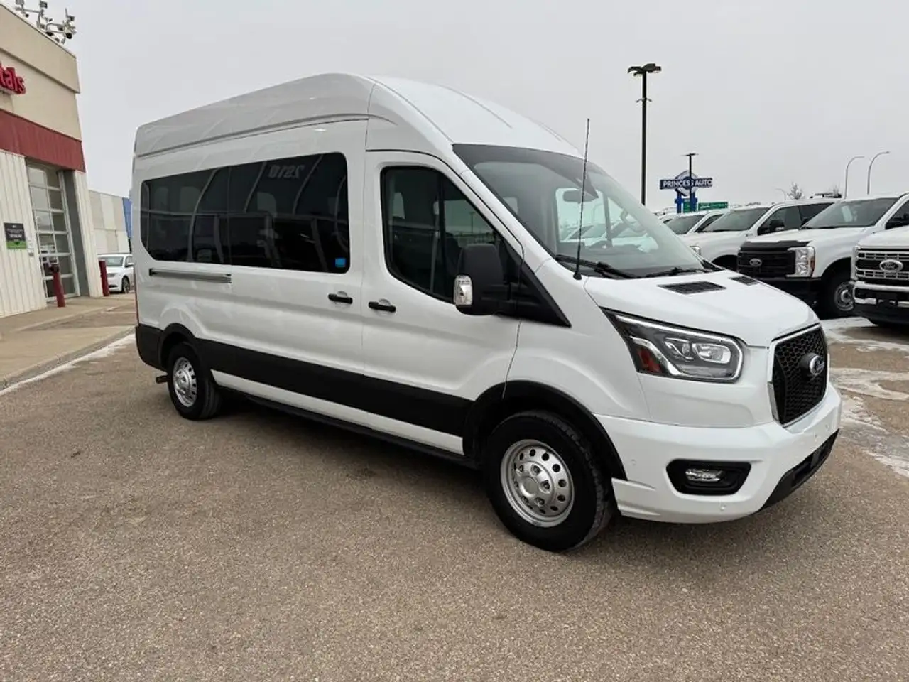 Ford Transit Passenger Wagon снимка Ford Transit Passenger Wagon