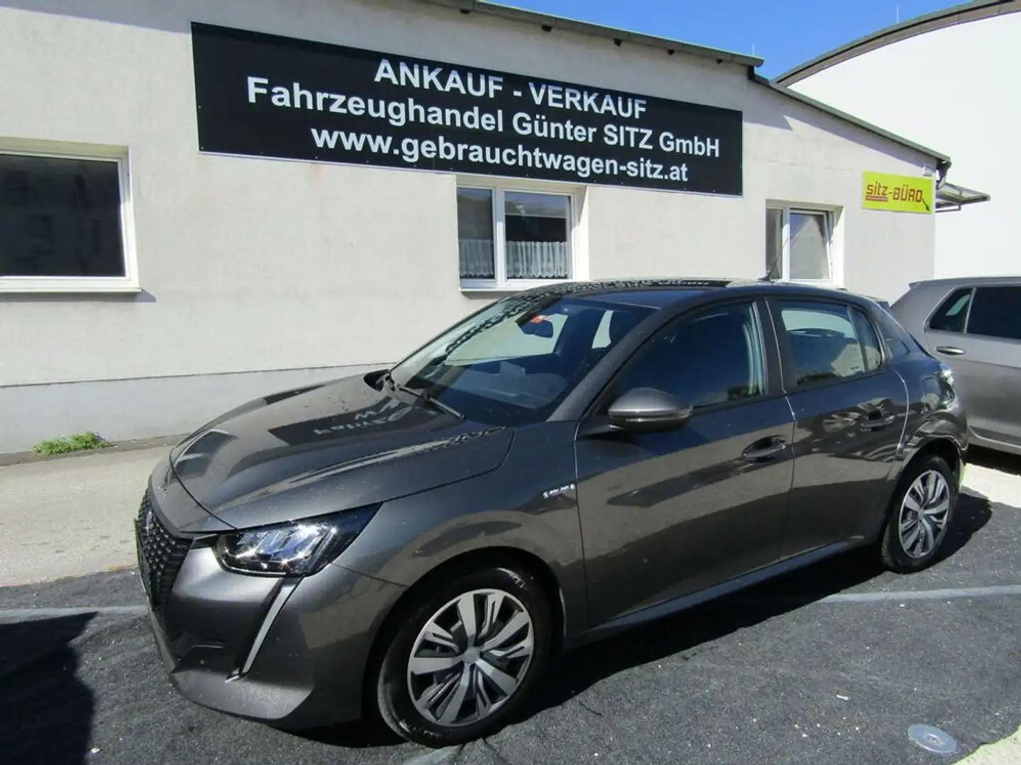 Peugeot 208 Active Grau - 1