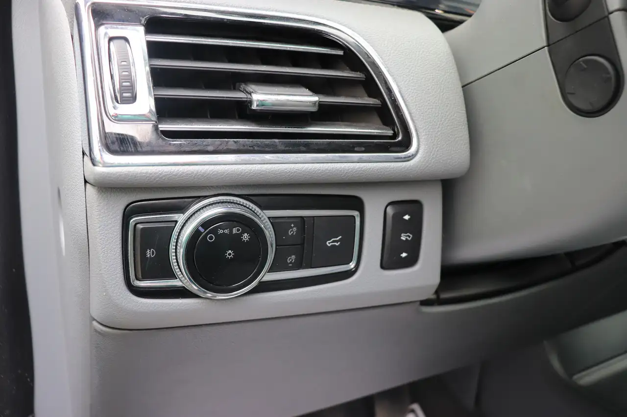 Lincoln Navigator снимка Lincoln Navigator