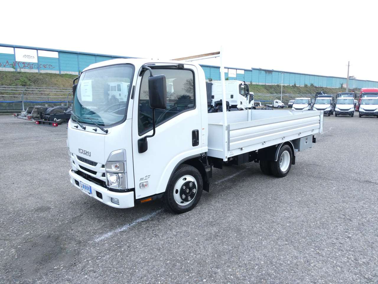 Isuzu Others M27 cassone fisso