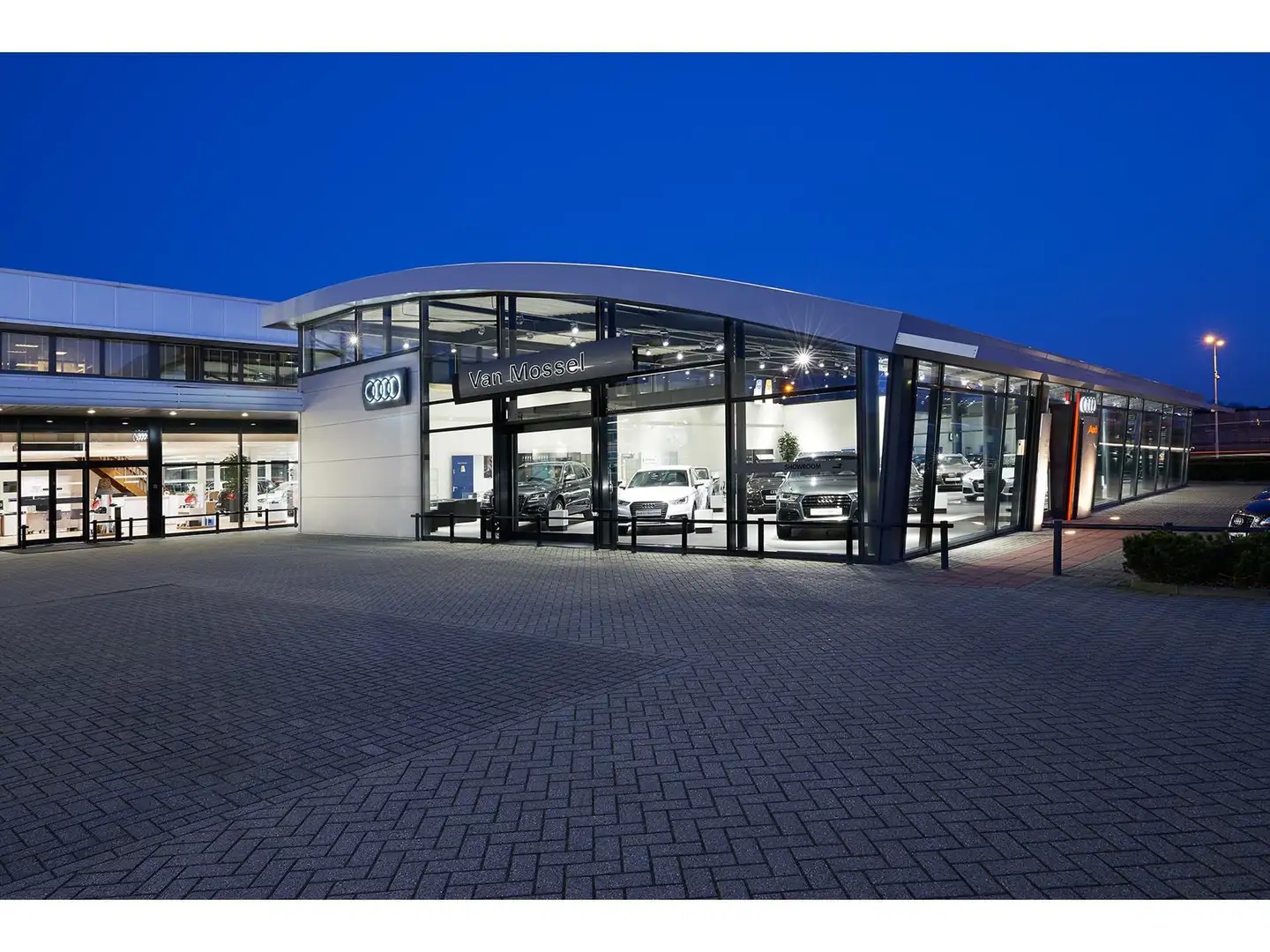Volkswagen up! 1.0 BMT move up! Zwart - 2