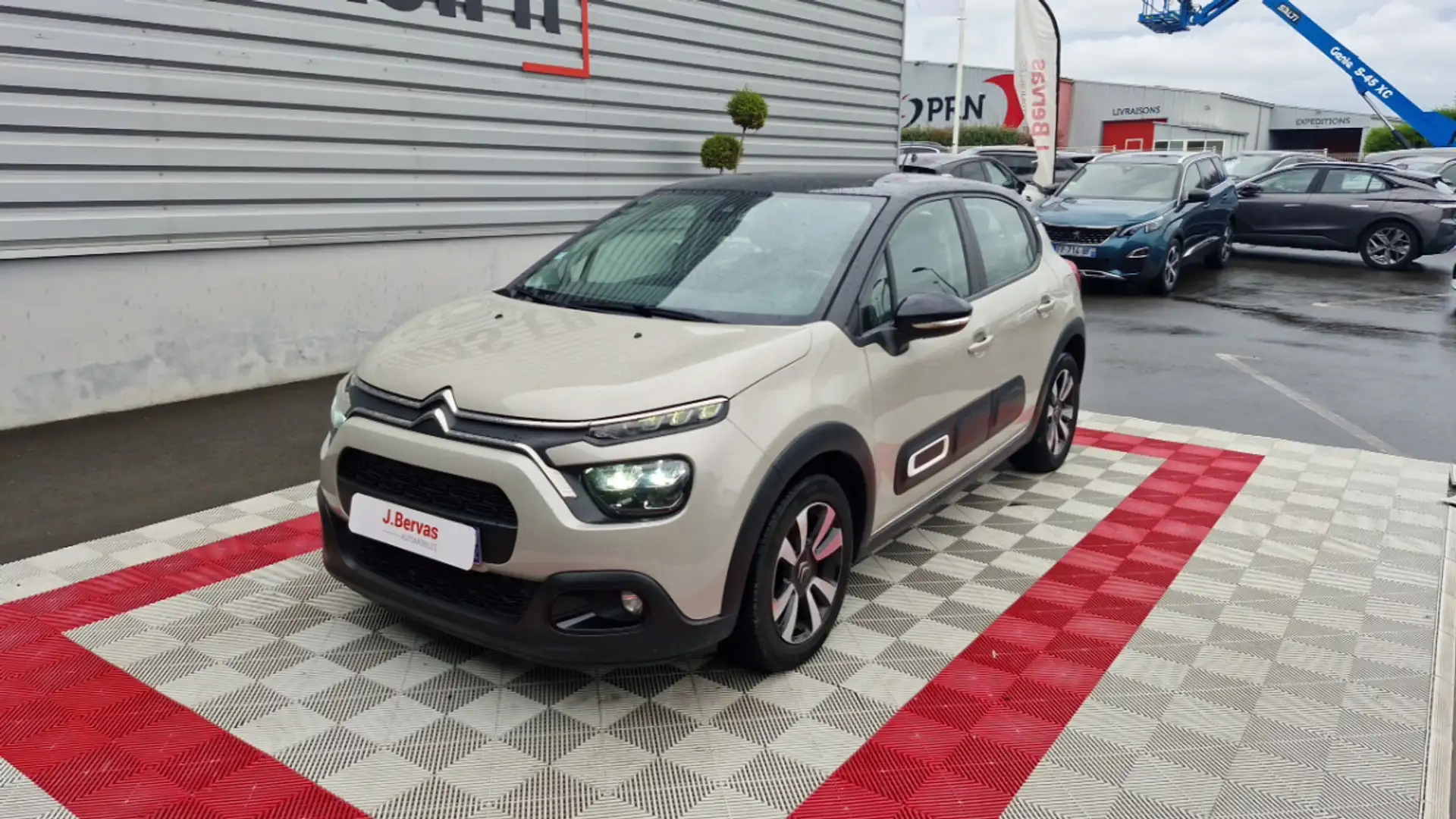Citroen C3 BLUEHDI 100 SS BVM6 SHINE Beige - 2
