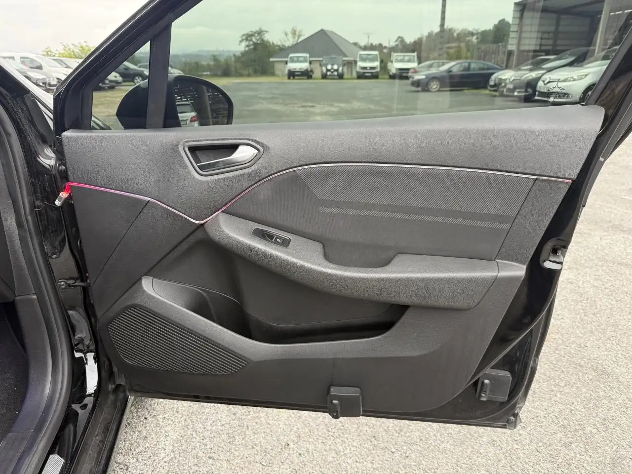 Renault Clio Citadine 5 portes — photo 13