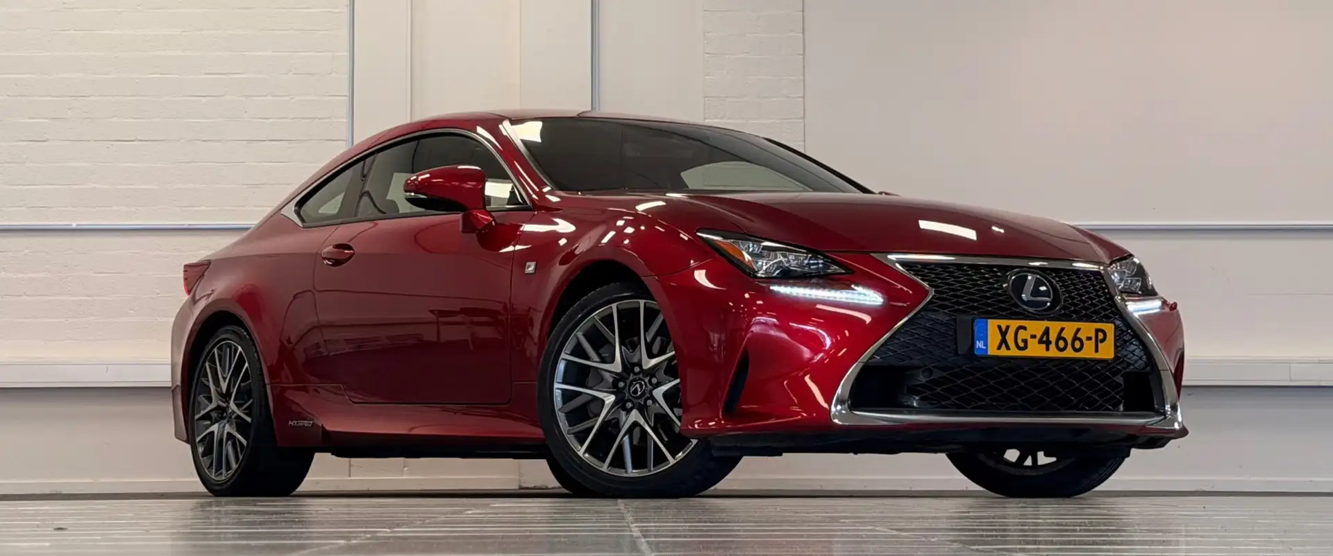 Lexus RC 300h F SPORT Line 100% Lexus onderhouden Super netjes! Rot - 2