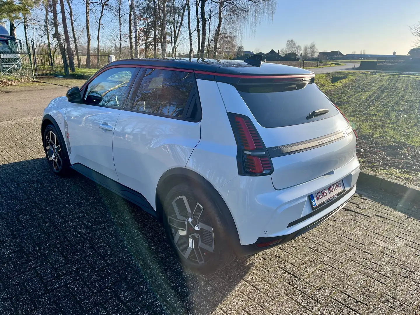 Renault R 5 TECHNO 150 PK COMFORT RANGE 52Kwh 2025 garantie! Weiß - 2