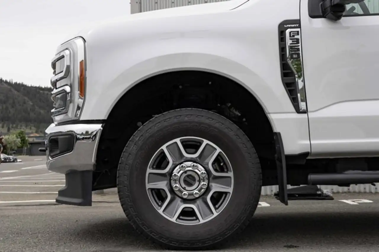 Ford F 350 снимка Ford F 350